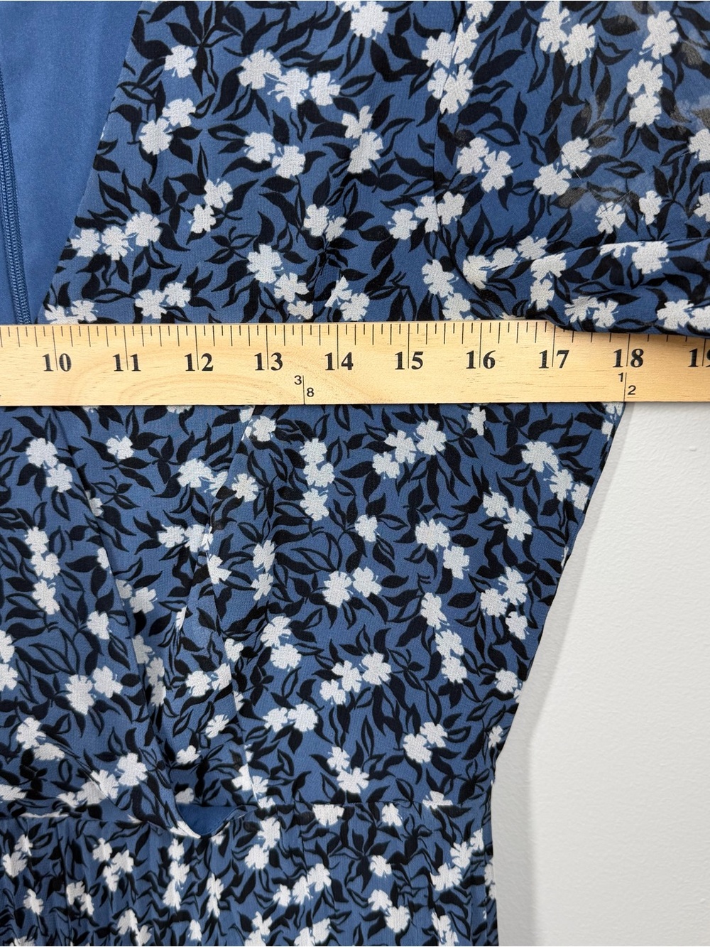 Ann Taylor Blue Floral Pleated Smocked Dress 6 Petite *No Belt* Cottagecore - Picture 10 of 10